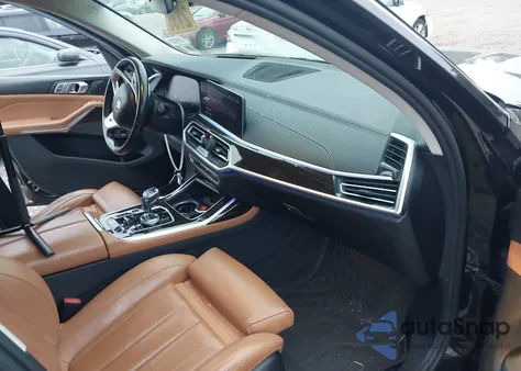 2020 BMW X7 xDrive40I z USA, uszkodzony, nr VIN 5UXCW2C03L9A03561